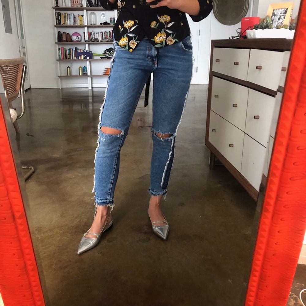 Zara - Ripped Jeans